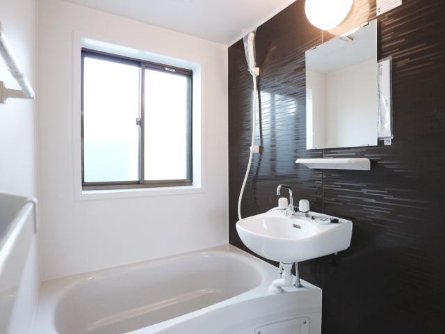 バス・シャワールーム　ゆったり過ごせるお風呂です