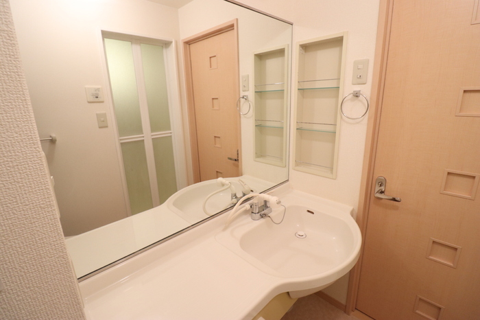 洗面設備　脱衣スペースもあります