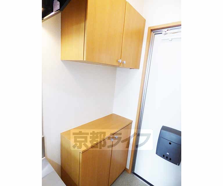 その他設備　靴収納付きの玄関