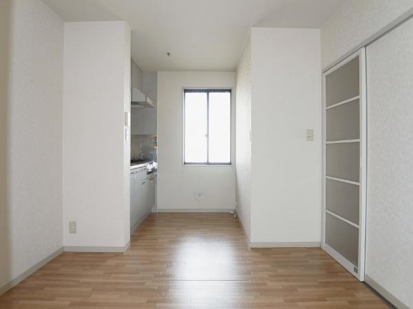 居室・リビング　内装