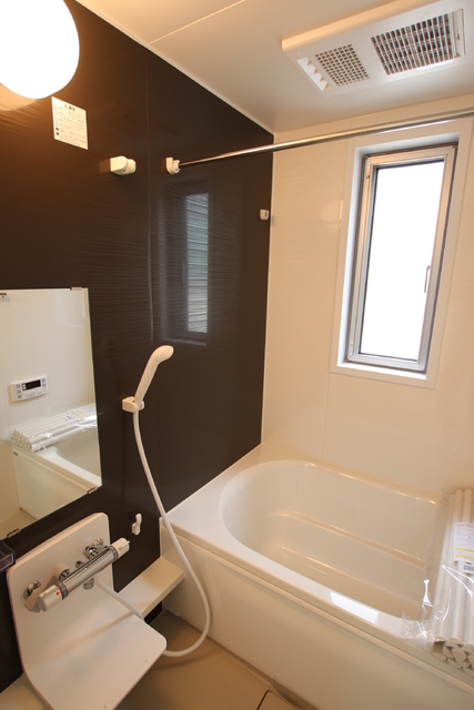 バス・シャワールーム　※風呂蓋は設備ではありません