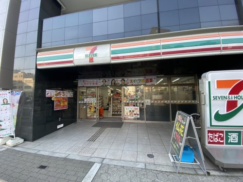 コンビニ　セブン-イレブン 大阪谷町６丁目店（コンビニ）まで284m