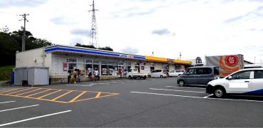 コンビニ　ローソン　出雲駅北店（コンビニ）まで328m