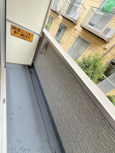 バルコニー　施工中参考