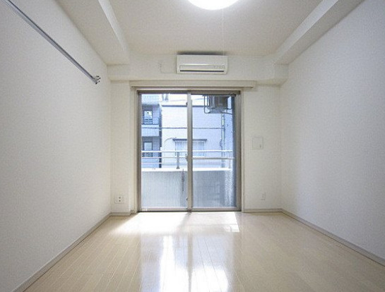 居室・リビング　※別部屋の参考写真です。