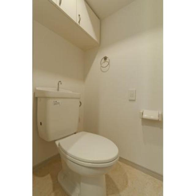 トイレ　※写真は同タイプ住戸です。