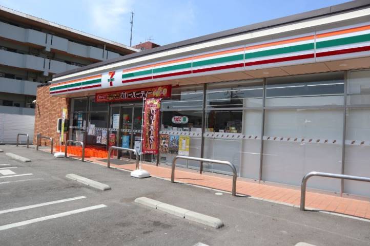 コンビニ　セブンイレブン（コンビニ）まで2190m