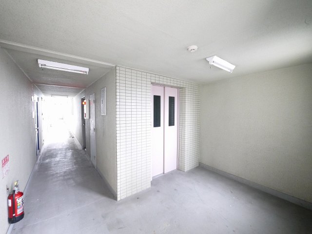 その他共有部分　エレベーター付きで上階でも楽々。