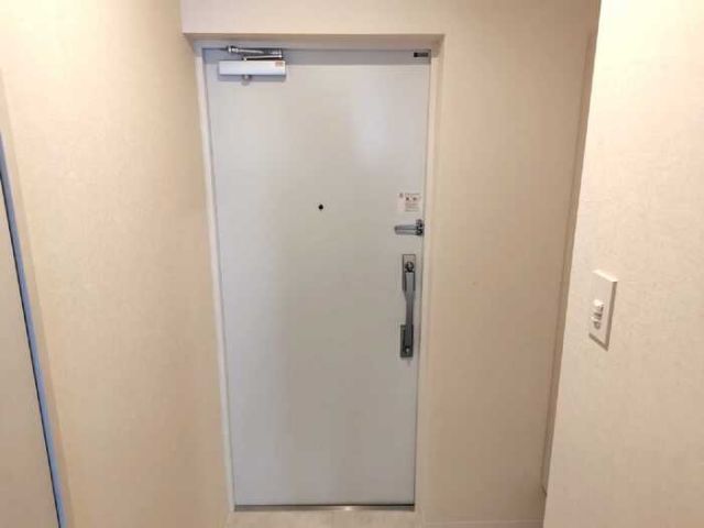 セントラル立川の玄関写真