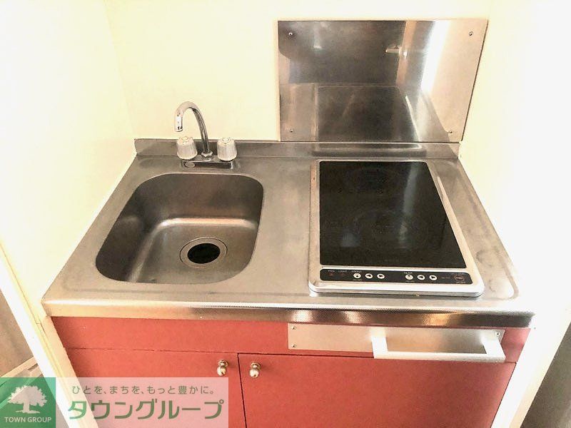 キッチン　同タイプ部屋の写真となり設備等は現況と異なる場合があります