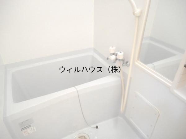 バス・シャワールーム　キレイにリフォームされています！