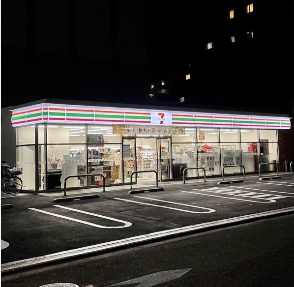 コンビニ　セブンイレブン江東亀戸7丁目南店（コンビニ）まで126m