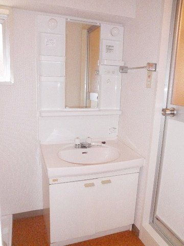 洗面設備　お部屋探しは株式会社　タウンハウジング　までお気軽にお問合…