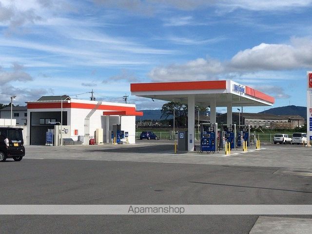 その他　ガソリンスタンド（その他）まで827m