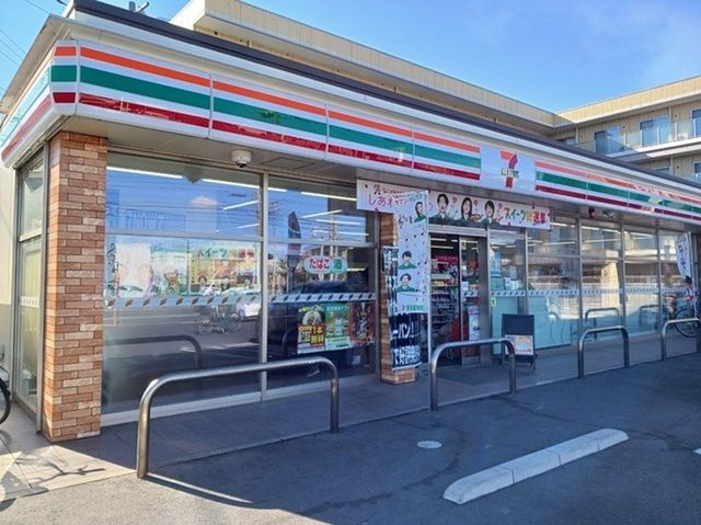 コンビニ　セブンイレブン桶川西２丁目店（コンビニ）まで480m