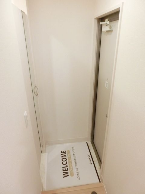 玄関　シューズボックス付きの玄関です