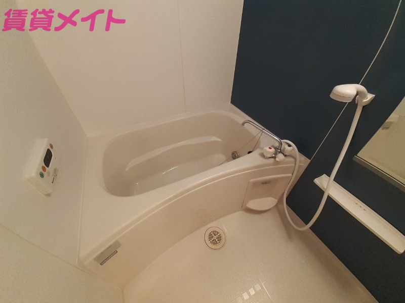 バス・シャワールーム　別部屋反転画像参考