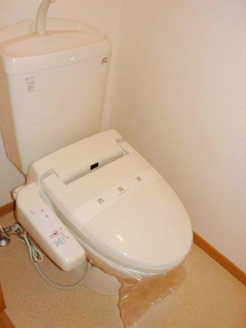 東急東横線 大倉山駅 徒歩15分 2階建 築29年のトイレ写真