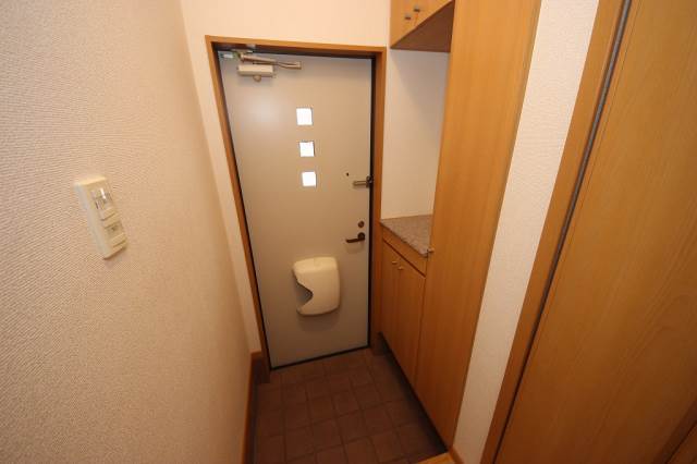ＪＲ呉線 安登駅 徒歩10分 2階建 築18年の玄関写真