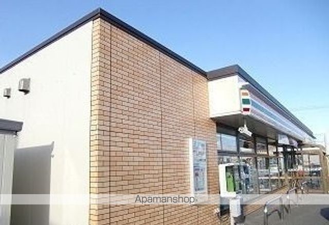 コンビニ　セブンイレブン八戸田向店（コンビニ）まで10m