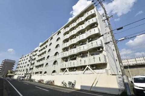 露橋ロイヤルハイツ２の建物外観