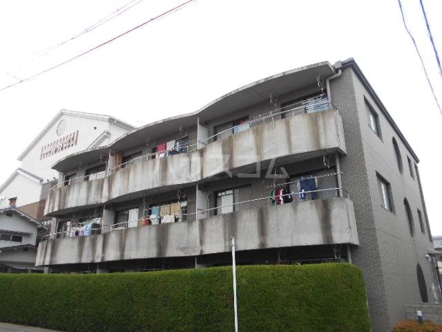 京都市右京区西京極郡町のマンションの建物外観
