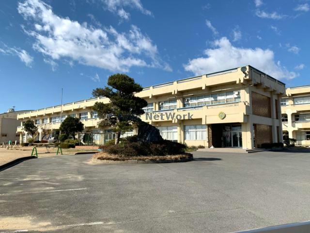 小学校　鹿嶋市立高松小学校（小学校）まで1833m