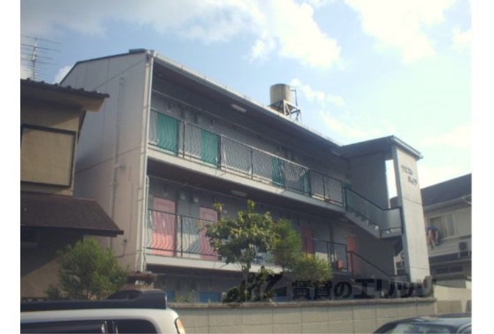 京都市北区西賀茂丸川町のマンションの建物外観