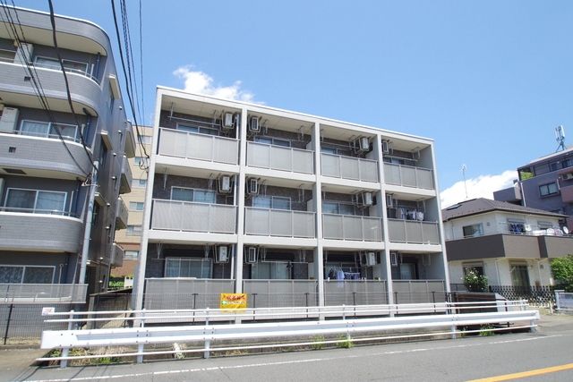 川崎市多摩区登戸のマンションの建物外観