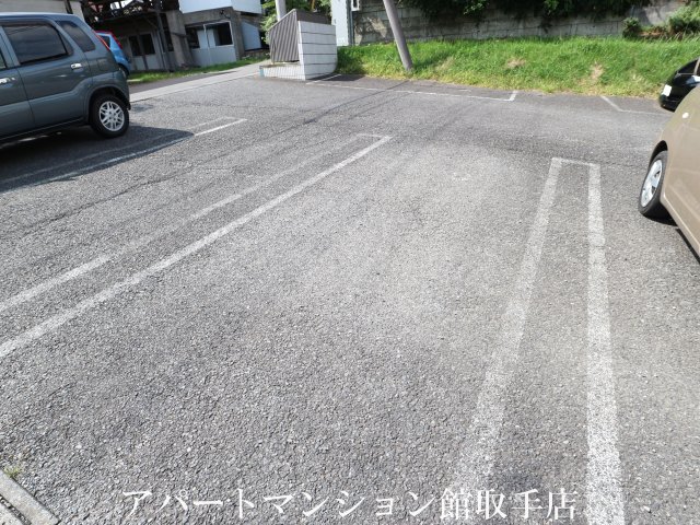 【TNサニーハイツの駐車場】