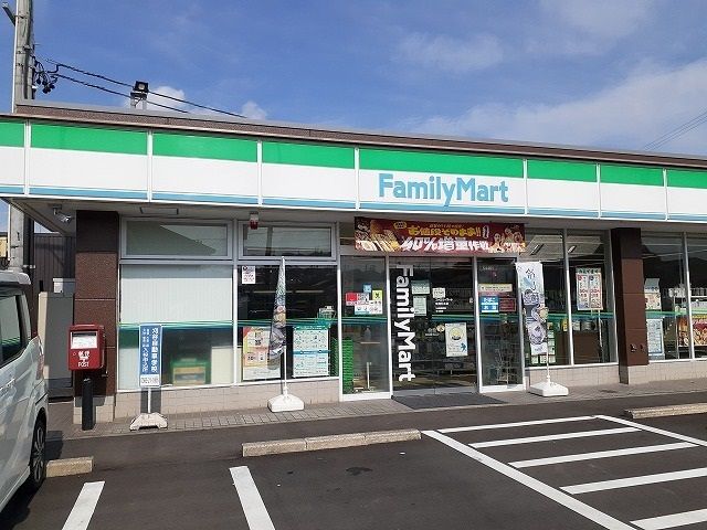 コンビニ　ファミリーマート　東浦石浜店（コンビニ）まで400m