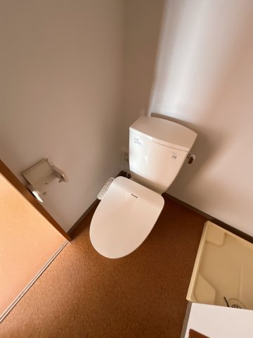 トイレ　シンプルで使いやすいトイレです