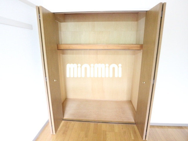 収納　５．９帖洋室クローゼット