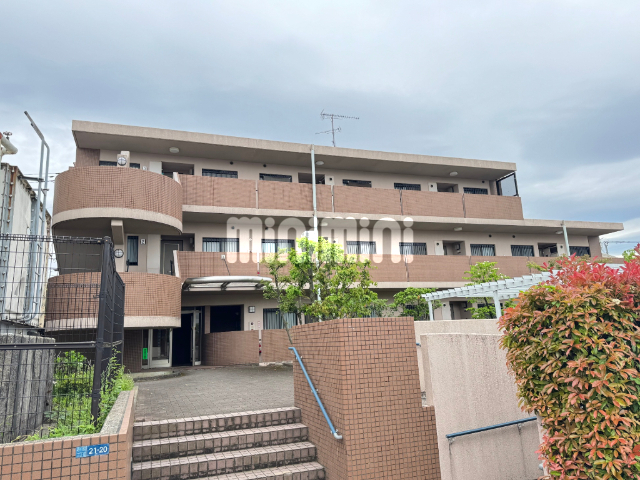 建物外観　閑静な住宅街にあるＲＣマンション