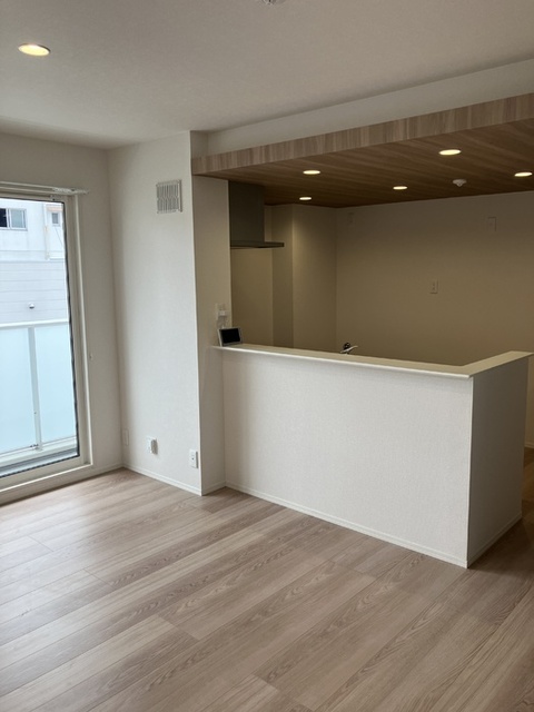 居室・リビング　３０３　ＬＤＫ