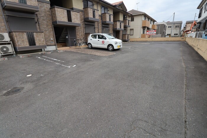 駐車場　駐車場