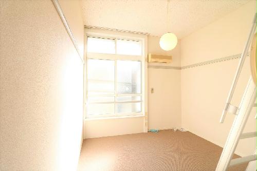 居室・リビング　当社人気のロフトタイプ！開放的なお部屋が好きな人へ