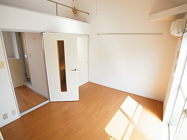 居室・リビング　同一物件別部屋写真