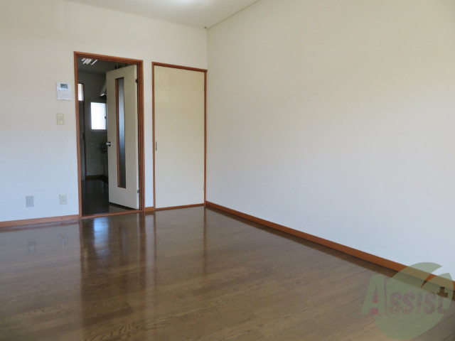 収納　収納スペースはコチラ。中が気になりますね～。