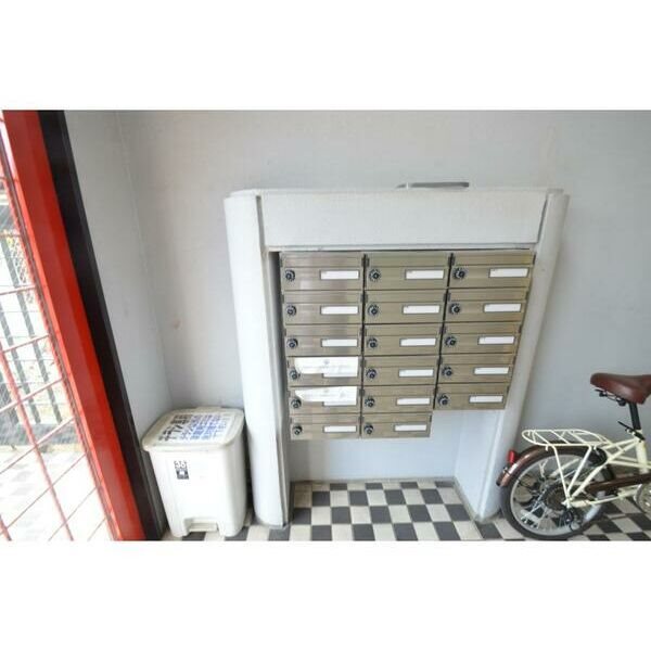 その他共有部分　メールボックス完備です。