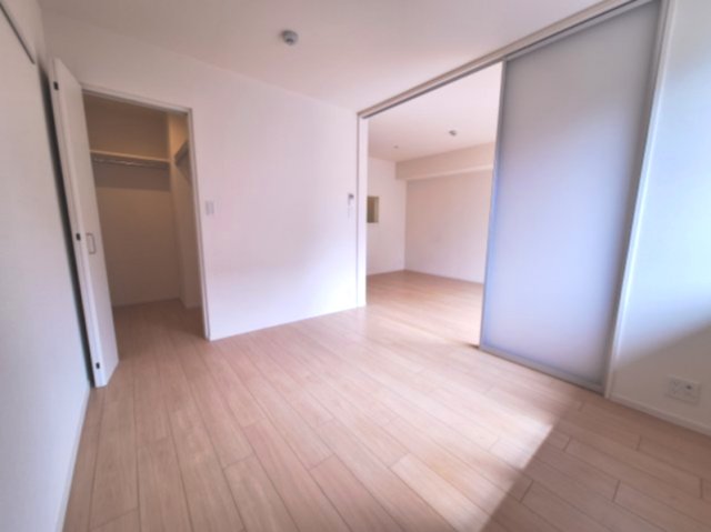 収納　★             ★