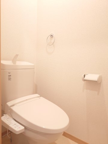 トイレ　温水洗浄便座付