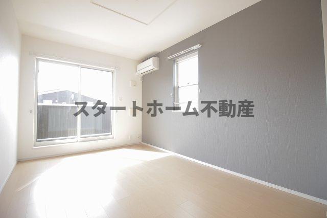 居室・リビング　こちらのリビングで趣味の時間をお楽しみください