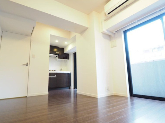 居室・リビング　※別部屋参考写真