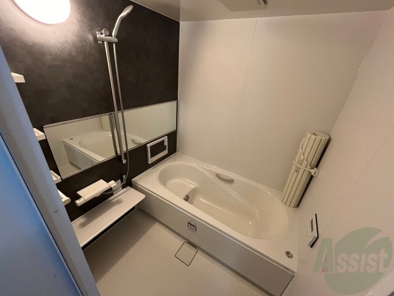 バス・シャワールーム　お風呂になります。一日の疲れを癒してくださいね。