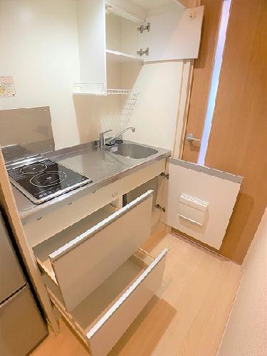 キッチン　設備・仕様は号室により異なる為、現況を優先致します。