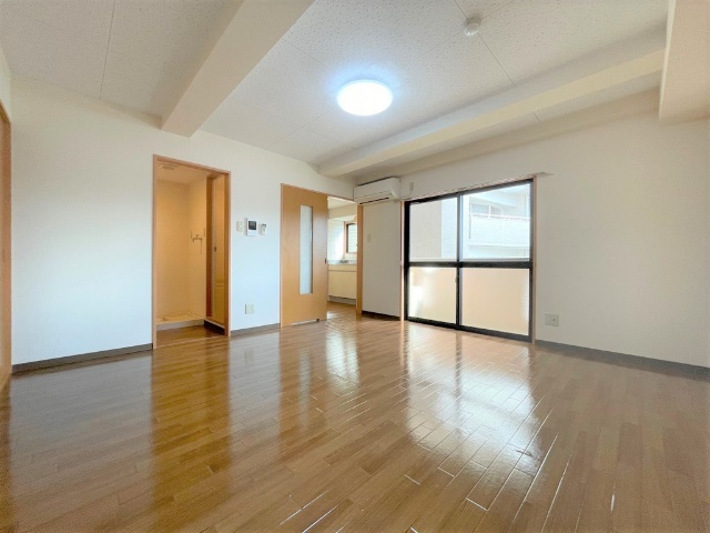 居室・リビング　リビング