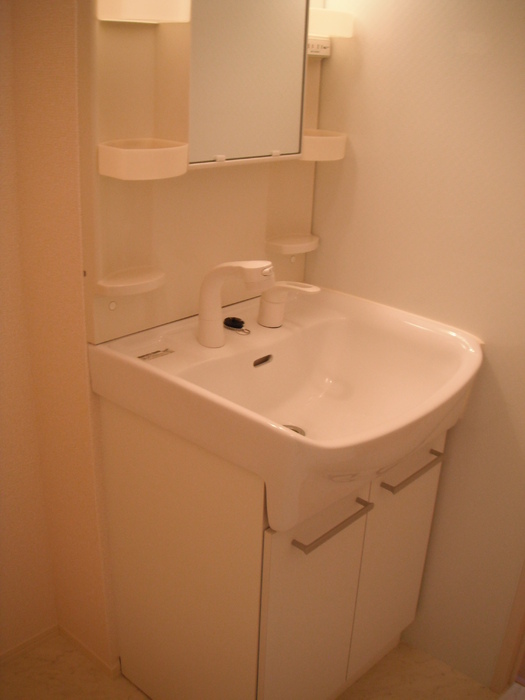 洗面設備　スペースが確保できる洗面所です