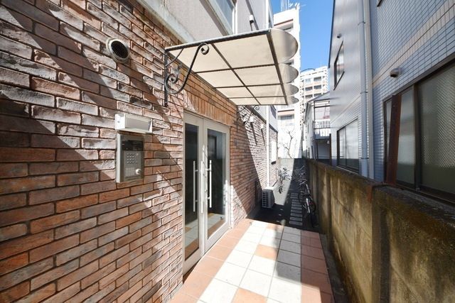 エントランス　★お問い合わせはタウンハウジングまで★