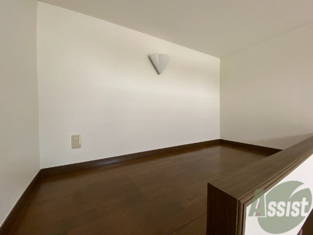 その他部屋・スペース　こちらがロフト！寝室も良し、収納スペースも良し！